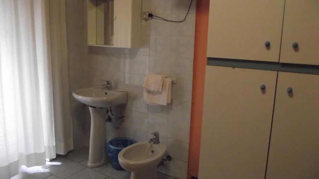 Hotel Merano Милано Екстериор снимка
